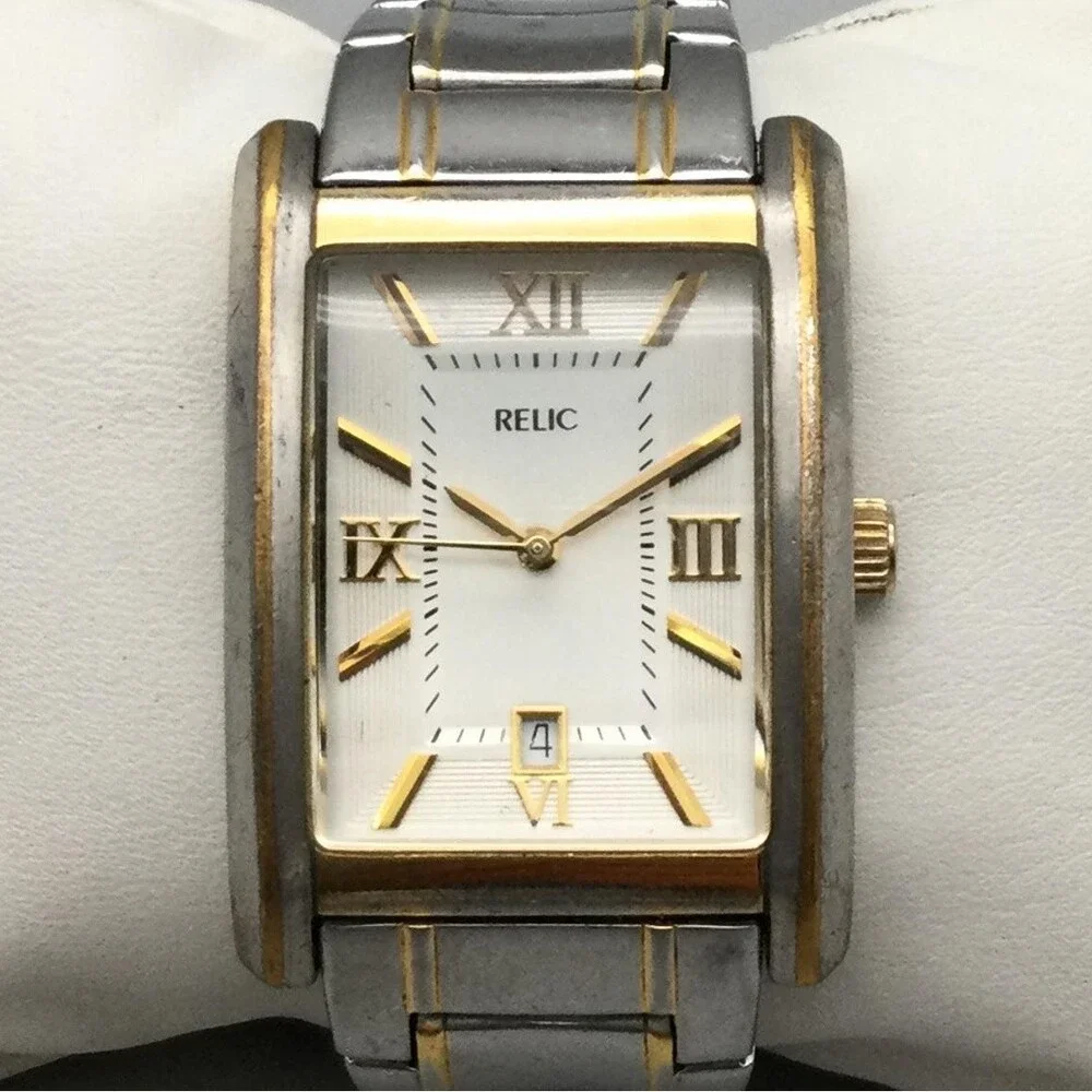 Relic Womens Watch 31mm Silver Tone White Dial Date ZR77108 New Battery 6.5